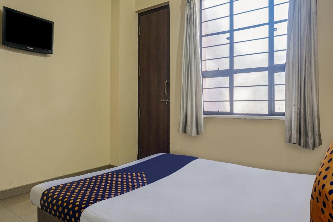 Oyo Flagship 75444 Hotel Kinara Lodging & Boarding Mangvadi Exterior foto